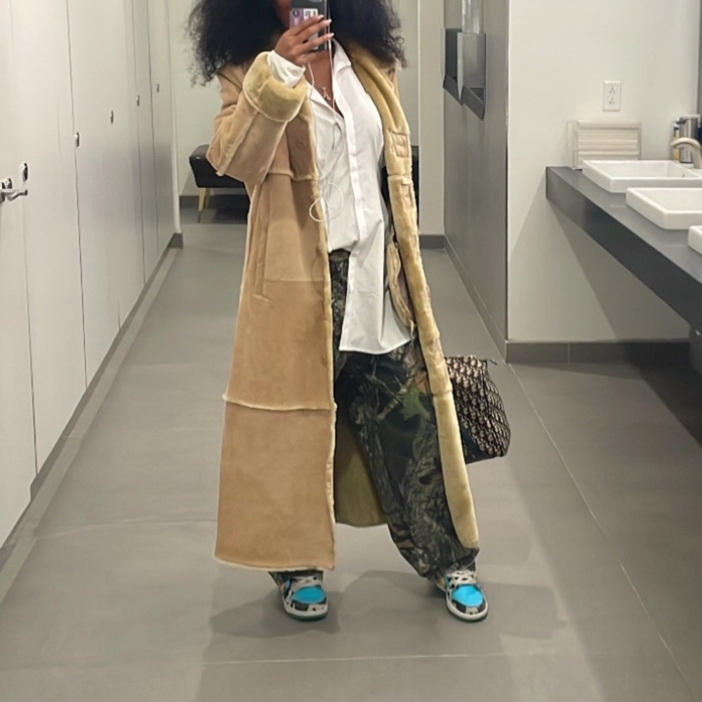 FUR long lined coat 🤩